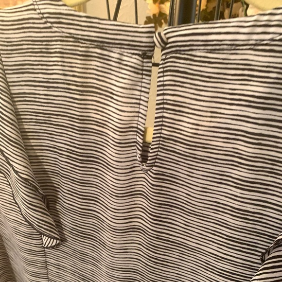 Elle Top - Picture 5 of 7